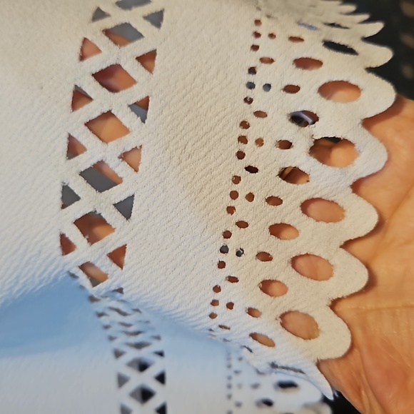 VGC Summer tops 8-9 yrs Girls Bundle, black off the shoulder top, white t-shirt - Picture 9 of 12